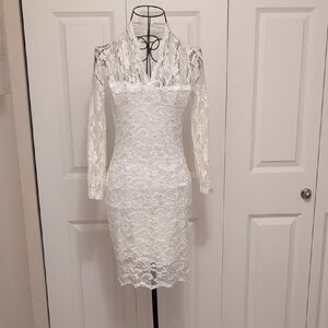 Chic White Lace Long Sleeve Dress